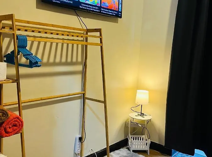 Aparthotel Grace Residences 1bedroom With Balcony Bgc View Netflix Manila